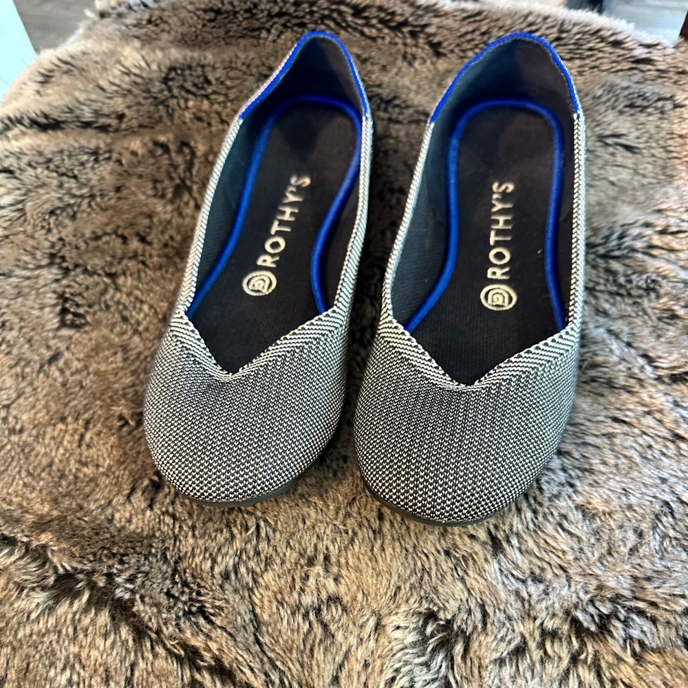 Rothy’s Birdseye Round Grey Retired Color Knit Washable ballet flats, Size 8 - Picture 9 of 10